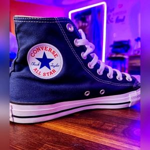 Chuck's - Navy Blue